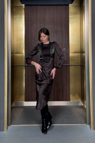 Платье из струящейся ткани с сложным принтом и косым кройом Pavlova 182 - фото 7