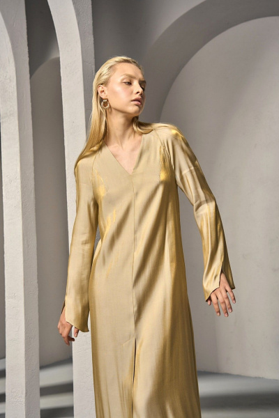 Желто-золотое платье из вискозы с асимметричными шлицами DEVITA 1015 дижон - фото 7