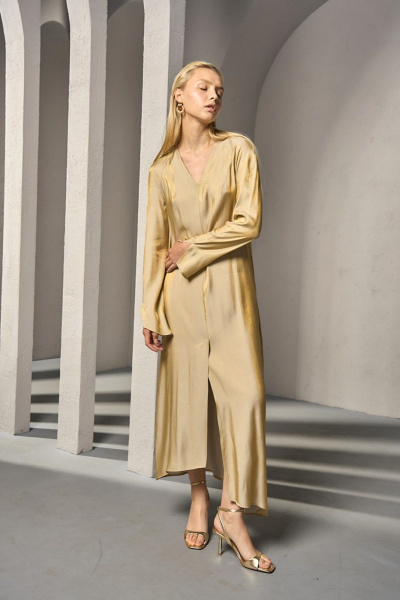 Желто-золотое платье из вискозы с асимметричными шлицами DEVITA 1015 дижон - фото 4