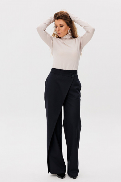 Брюки на запах с расклешением из костюмной ткани FAMA 24060 чёрный - фото 1