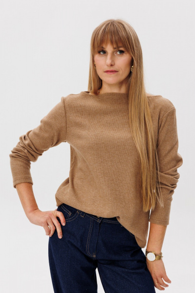 Демисезонный бежевый лонгслив из трикотажа свободного кроя FAMA 24063 бежевый - фото 9