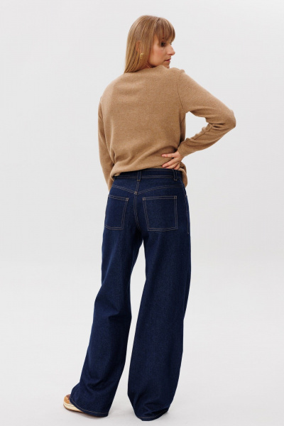 Демисезонный бежевый лонгслив из трикотажа свободного кроя FAMA 24063 бежевый - фото 7