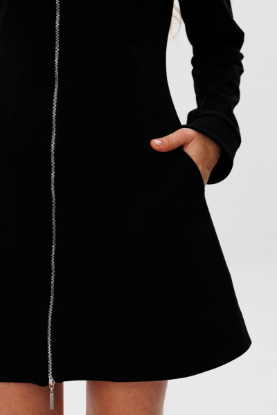 Демисезонное приталенное длинное платье из нейлонового трикотажа FAMA 24066 чёрный - фото 3