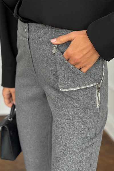 Брюки из текстиля с прямым кроем и наклонными карманами Kaloris 2142 - фото 5