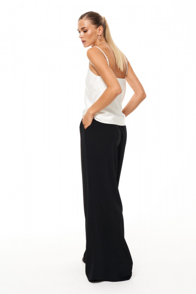 Белая атласная блузка с вытачками для офиса и повседневных Панда 210340w белый - фото 3