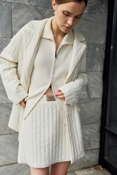 Юбка стеганая из плащевой ткани с короткой длиной Skipper Design 213 молочный - фото 1