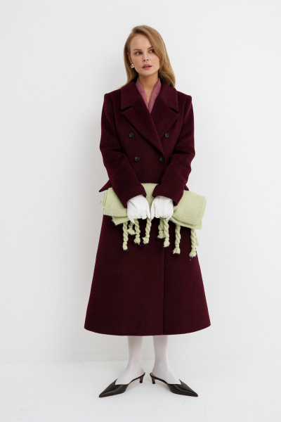 Демисезонное приталенное пальто X-силуэта на подкладке PiRS 5780 бургунди - фото 1