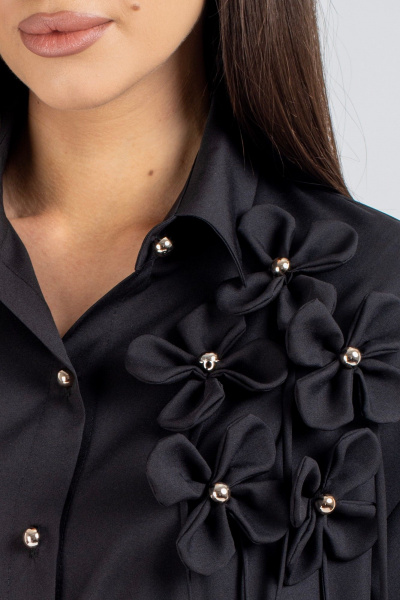 Черная oversize блузка с цветками и застежкой VIZAVI 810 черный - фото 3
