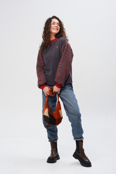 Джемпер из трикотажа в клетку с съемной брошью и свободным кроем HIT 2014/1 графит,бордо - фото 7