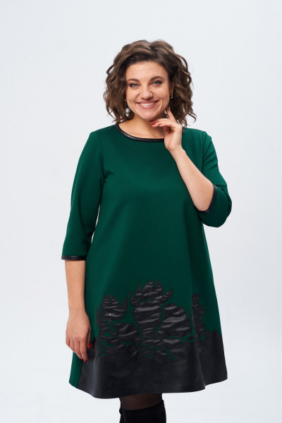 Платье трапециевидное с вышивкой из эко кожи Michel chic 2140 изумрудный - фото 7