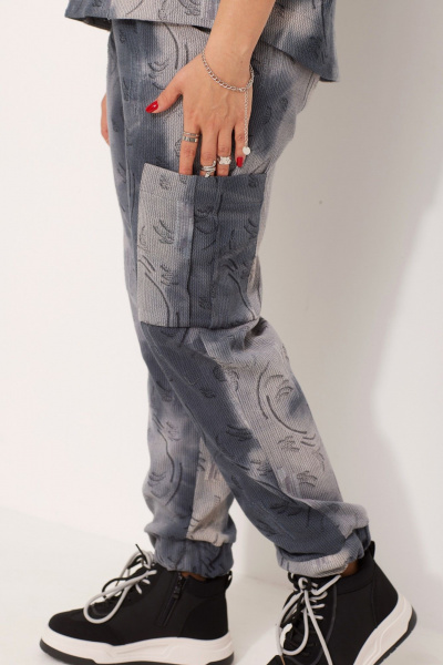 Эксклюзивный комплект из брюк и свитшота с эффектом потертости из ткани с натуральным составом BegiModa 3080 синий дым - фото 10