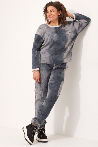 Эксклюзивный комплект из брюк и свитшота с эффектом потертости из ткани с натуральным составом BegiModa 3080 синий дым - фото 3