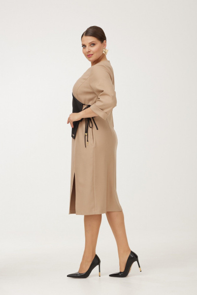 Платье бежевое деловое с запахом для офиса Danaida 2255 капучино - фото 12