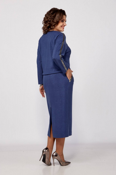 Платье из трикотажа с люрексом и карманами Koketka i K 1224 - фото 2