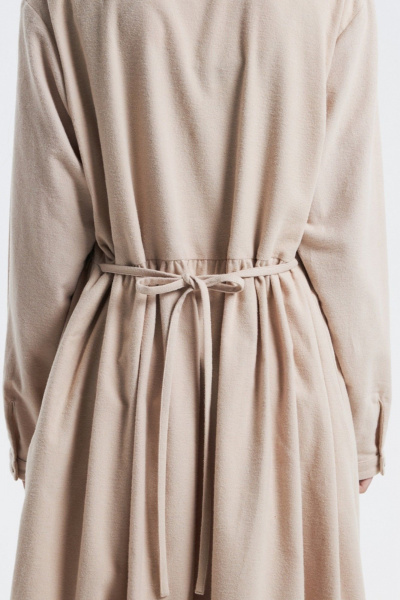 Платье прямого силуэта из мягкой хлопковой фланели Individual design 24241 бежевый - фото 3