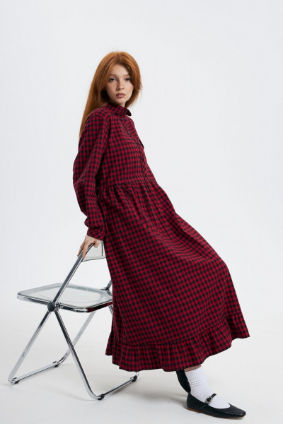 Платье прямого силуэта из мягкой хлопковой фланели Individual design 24241 клетка/красный - фото 3