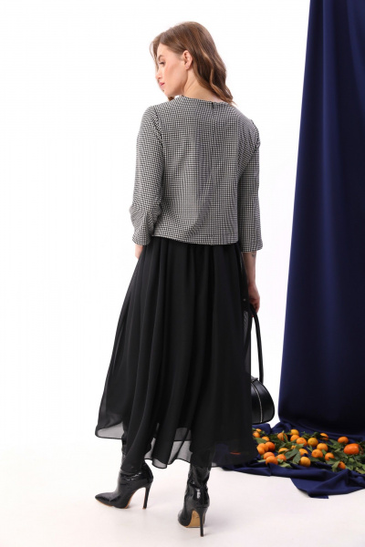 Двухцветное макси-платье из текстиля и шифона с драпировкой NikVa 740-10 чёрный+чёрно-белая гус лапка - фото 8