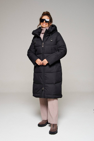 Пальто из текстиля с капюшоном и утеплителем Холлофайбер Beautiful&Free 6293 черный - фото 2