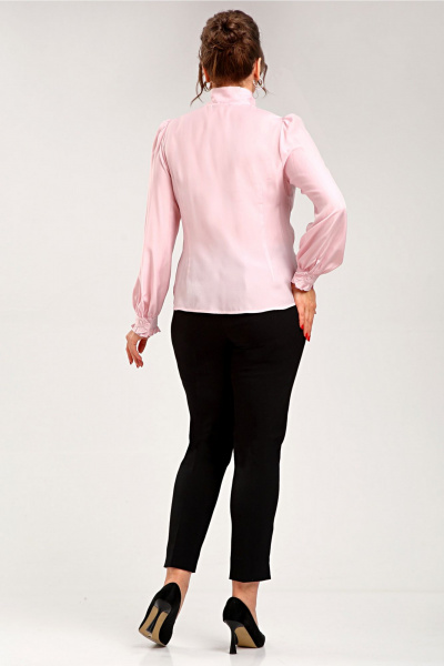 Блуза прямого кроя с вытачками и рюшей в демисезон Таир-Гранд 62439 розовый - фото 7