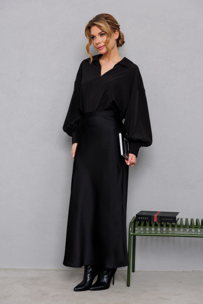 Объемная оверсайз блузка с широкими рукавами и глубоким вырезом AMORI 6456 чёрный - фото 5