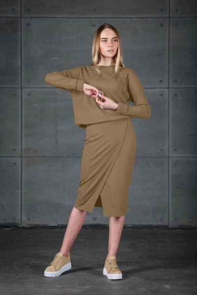 Демисезонный костюм джемпер и юбка с разрезами из трикотажа GlasiO 3048 - фото 1