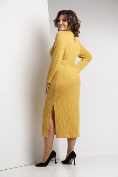 Платье из мягкого трикотажа с V-образным вырезом и поясом ZigzagStyle 572 горчичный - фото 6