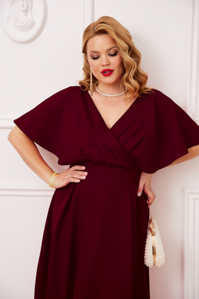 Красное платье из роскошной тканей с запахом AGATTI 5655-2 бургундии - фото 5