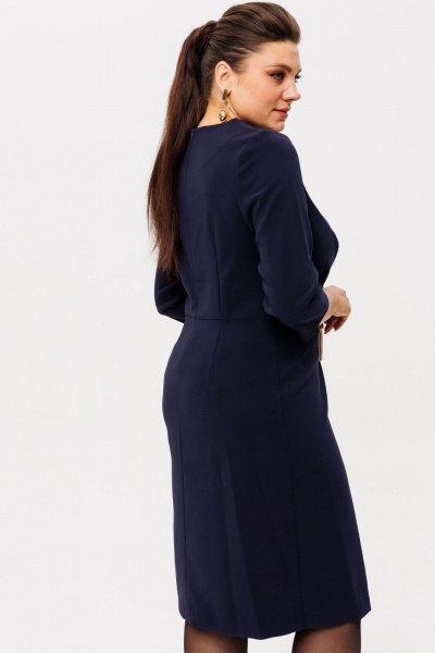 Платье приталенного силуэта из вискозы с цепочкой Anelli 1369 темно_ирисовый - фото 5
