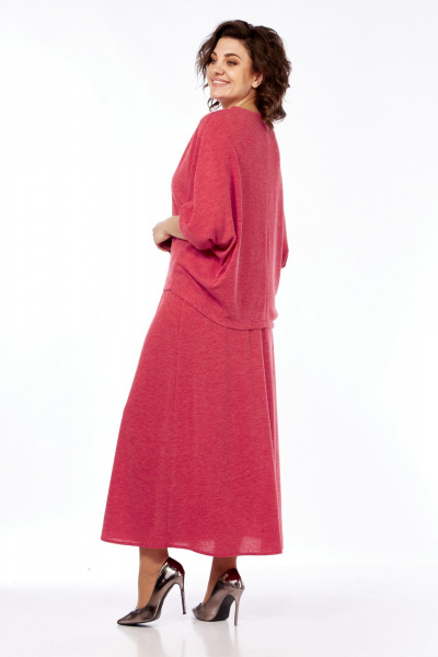 Костюм женский из трикотажа с юбкой и декоративной вставкой Диомант 2020 коралл - фото 4