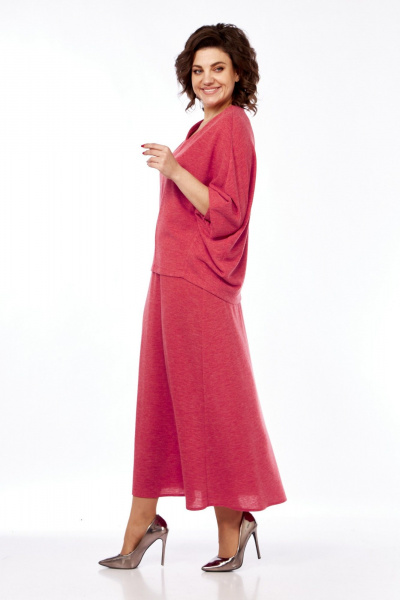 Костюм женский из трикотажа с юбкой и декоративной вставкой Диомант 2020 коралл - фото 3