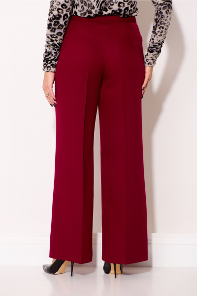 Демисезонные брюки расширенные из текстиля с поясом Gizart 35204 бордовый-1 - фото 9