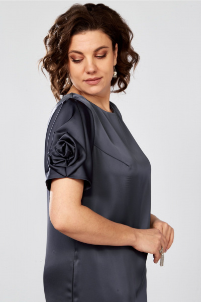 Элегантное платье-футляр из стрейч-сатина с коротким рукавом Rishelie 978 графит - фото 7