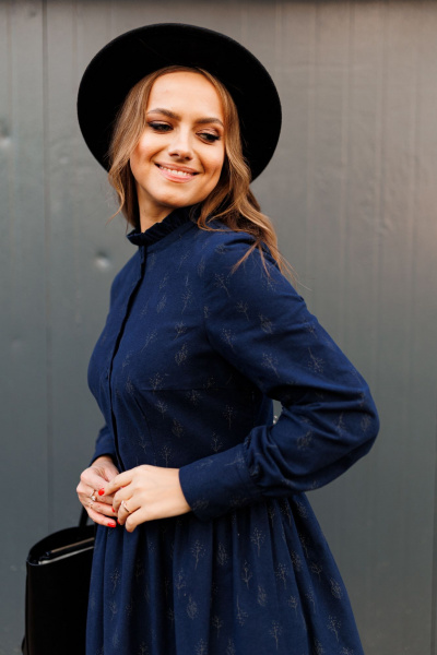 Платье демисезонное из фланели с рюшами и регулируемыми манжетами Marshop М130 синий - фото 9