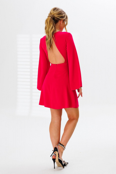 Платье приталенное нарядное из текстиля с открытой спиной Marshop M136 коралл - фото 3