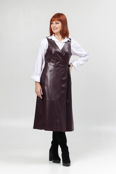 Сарафан из эко-кожи с запахом и отрезной талией Соджи 640 бордовый - фото 4