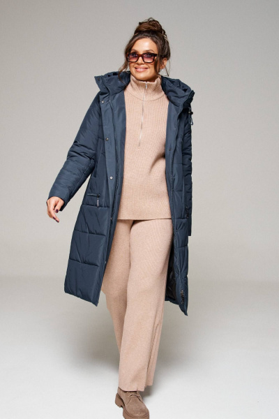 Пальто зима из текстиля с капюшоном и карманами Beautiful&Free 6292 синий - фото 10