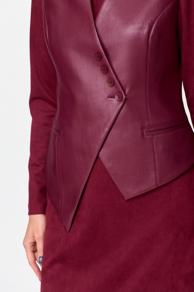 Жилет из экокожи с асимметричным низом Svetlana-Style 1966 бордовый - фото 3