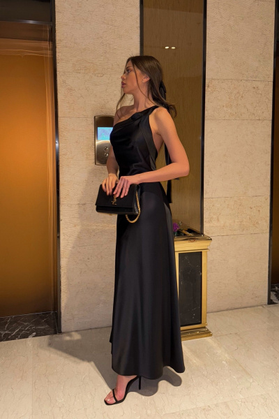 Платье с открытой спиной из атласа для праздника O.N.E.Gold 26PL - фото 7