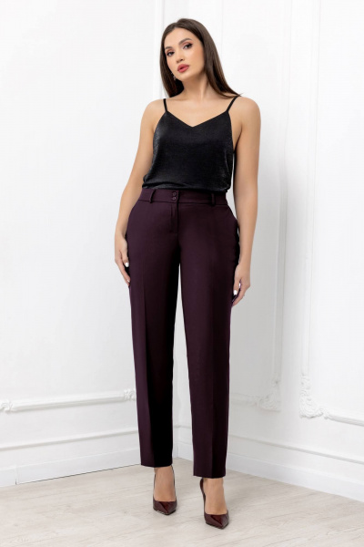 Демисезонный костюм брюки и жакет с анималистичным принтом Gold Style 2675 темный-бордо - фото 8