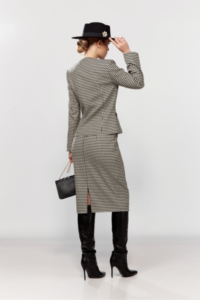 Костюм из трикотажа в стиле CHANEL с юбкой и жакетом DOGGI 1645 бежевый+черный - фото 10