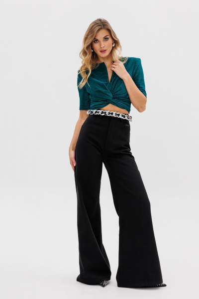 Круглогодичная нарядная блузка из текстиля с рельефами EOLA 2793 изумруд - фото 5