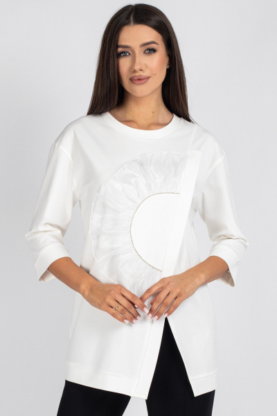 Демисезонная трикотажная блузка со стразами и органзой VIZAVI 720 молочный - фото 4