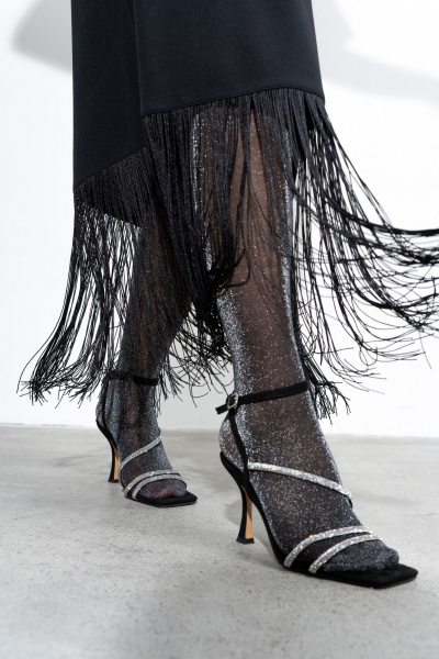 Платье расклешенного к низу силуэта с декоративной тесьмой Luna 203 черный - фото 6