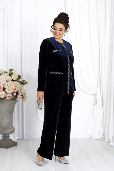 Премиальный костюм из велюра: жакет с брючками для торжественных случаев Ninele 6039 синий - фото 8