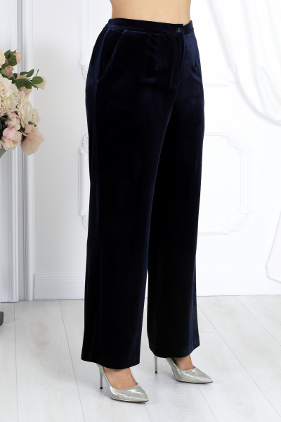 Премиальный костюм из велюра: жакет с брючками для торжественных случаев Ninele 6039 синий - фото 11