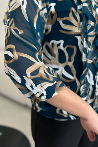 Блуза приталенная с подплечниками и wide резинкой LindaLux 483 изумрудный_бант - фото 4