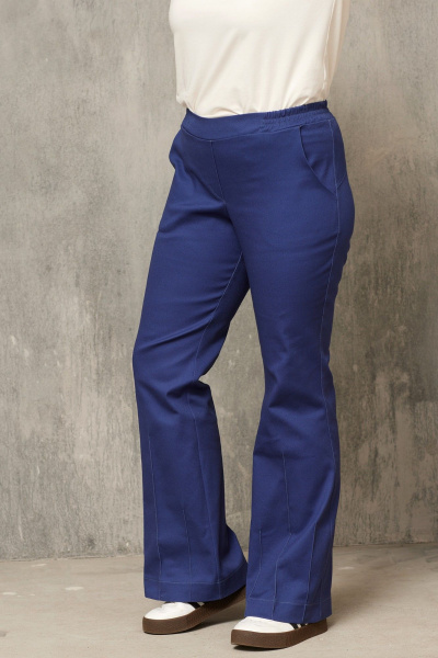 Демисезонные джинсы клеш с высокой посадкой и стрелками BegiModa 6060 сапфир - фото 3