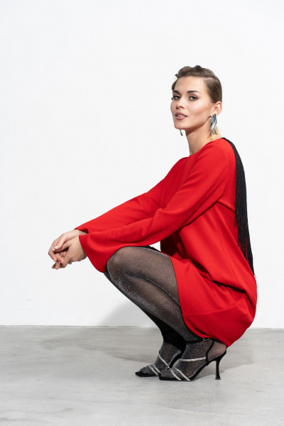 Платье с фигурным вырезом и рюшей на спине Luna 206 красный - фото 9