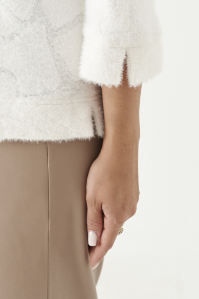 Демисезонный джемпер из трикотажа с коротким рукавом Панда 201140w молочный - фото 4