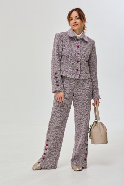 Мультиколор офисный костюм из текстиля с укороченным жакетом DOV 5 фиолетово-бордовый - фото 3